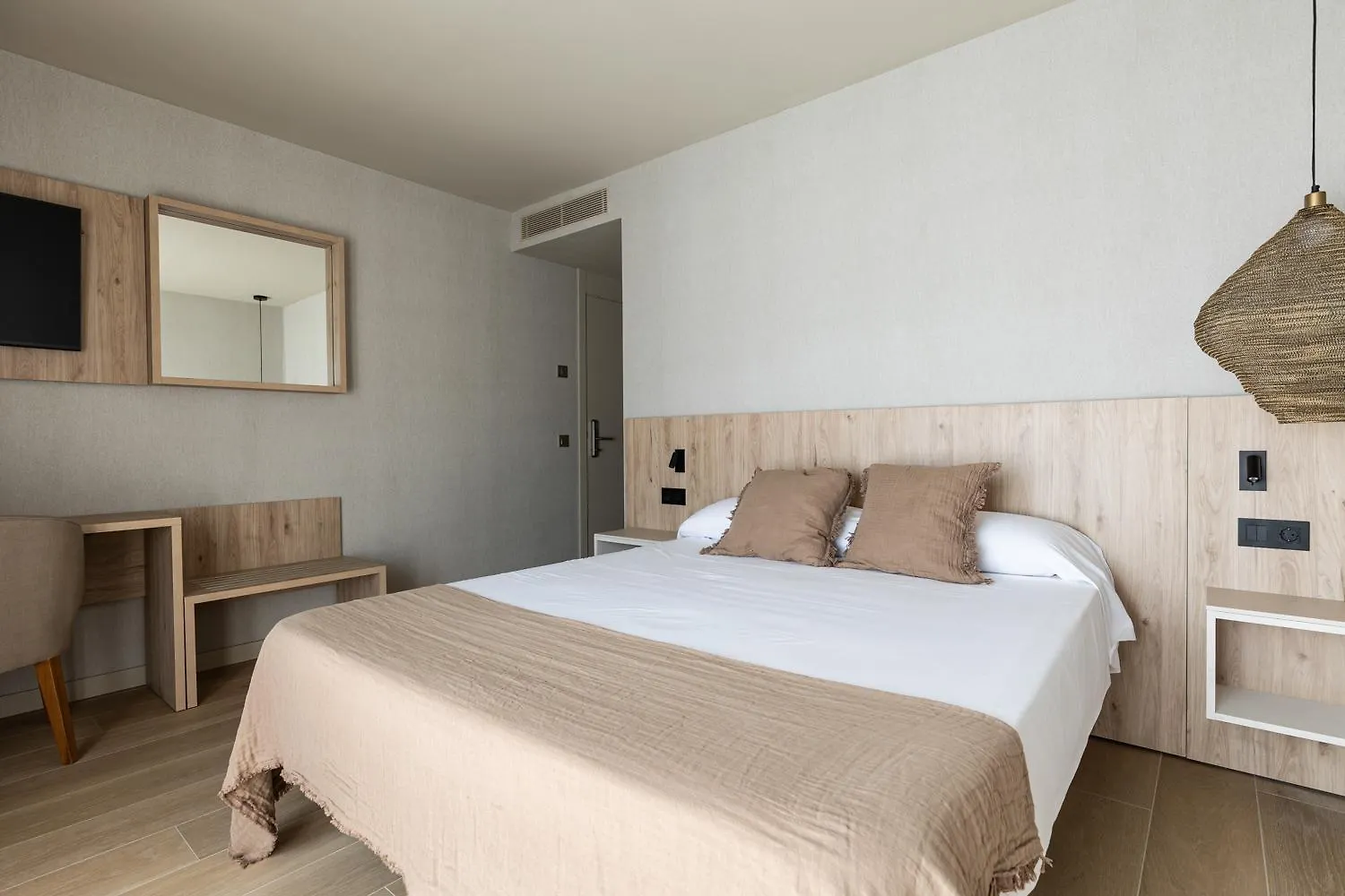 יפראנק Hotel Casamar 2*,  ספרד